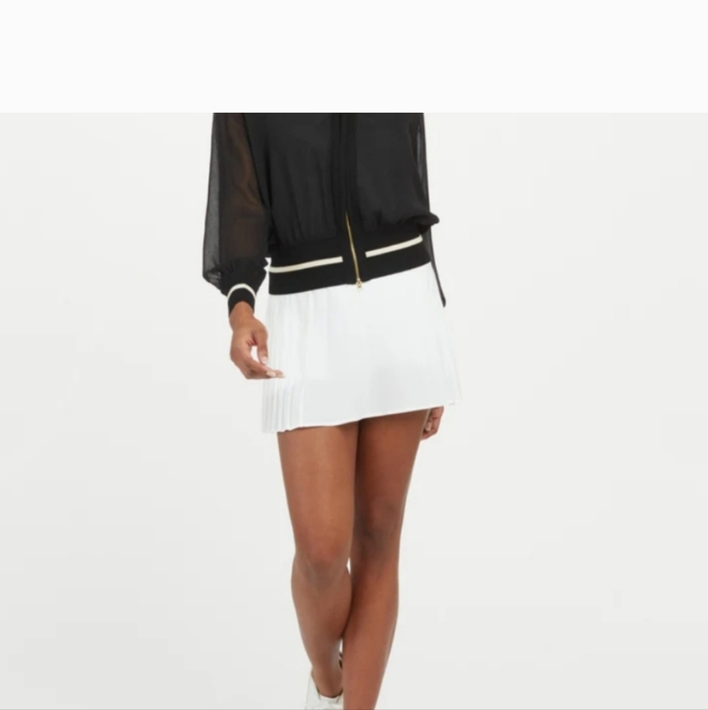 Spanx Booty Boost 14" Skort Get Moving Skirt Medium Camo White Pockets Pleated